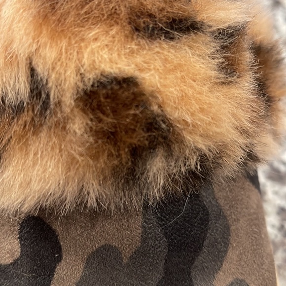 Steve Madden platform clogs - Picture 2 of 5